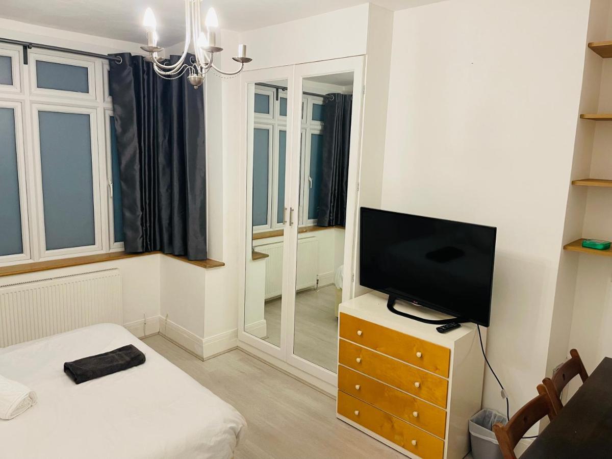 London Rooms With Free Parking 134 Edgware Eksteriør billede