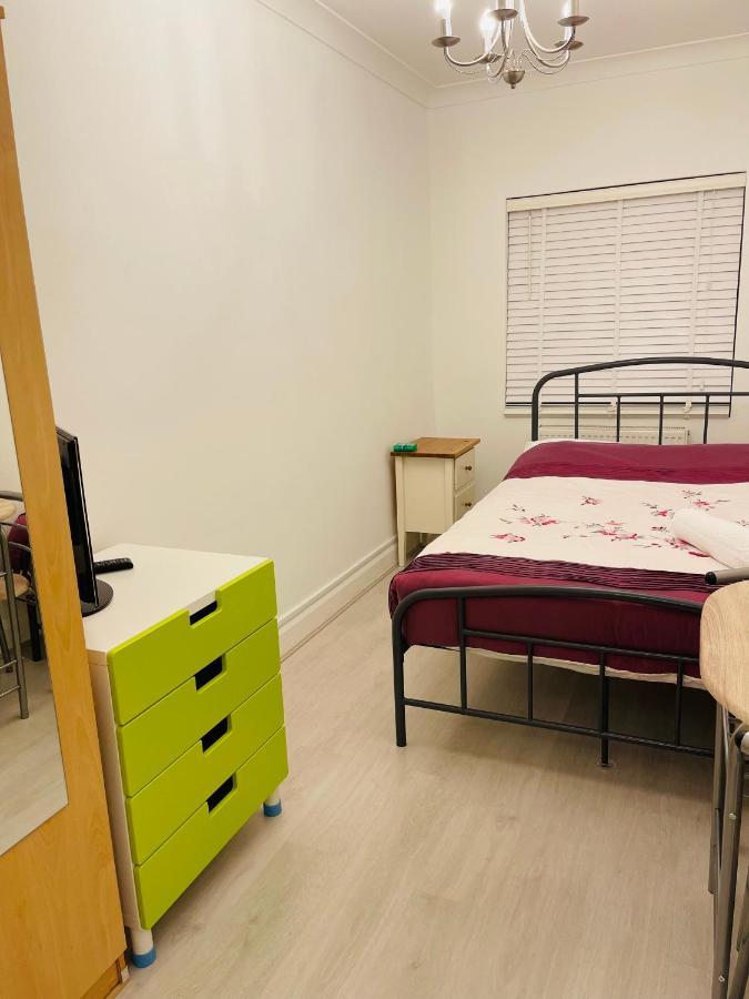 London Rooms With Free Parking 134 Edgware Eksteriør billede