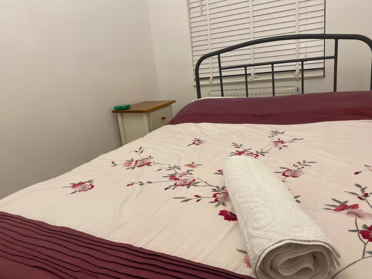 London Rooms With Free Parking 134 Edgware Eksteriør billede